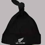 A cute beanie in black cotton with a white fern & New Zealand embroided on to front rim turn up. With a top knot this beanie is easy to adjust to fit as a baggy style or a snug fit. NB-3mths.