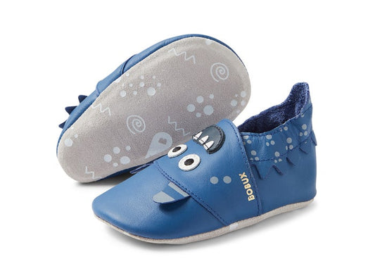 With two different faces, a playful nature and a cheeky grin, Murphy is your little bandit's ticket to adventure. An engaging little face with tactile applique and vibrant colours to spark the attention of developing minds and support the growth of growing feet. Crafted in buttery soft leather in our iconic simple shoe, this is truly fun option for your babe's first pair of shoes.