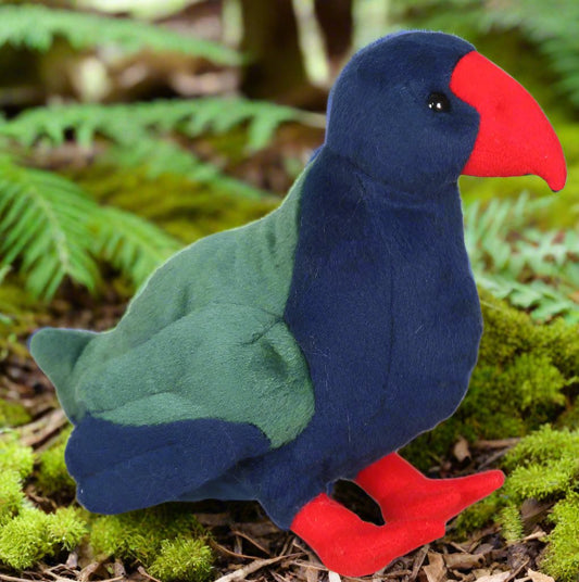 This beautiful 15cm plush toy is part of a collection designed & distributed by Antics of NZ. Featuring Native Birds, Reptiles & Marine Mammals of New Zealand with their authentic recorded sound to hear at the push of a button! Age 3+
